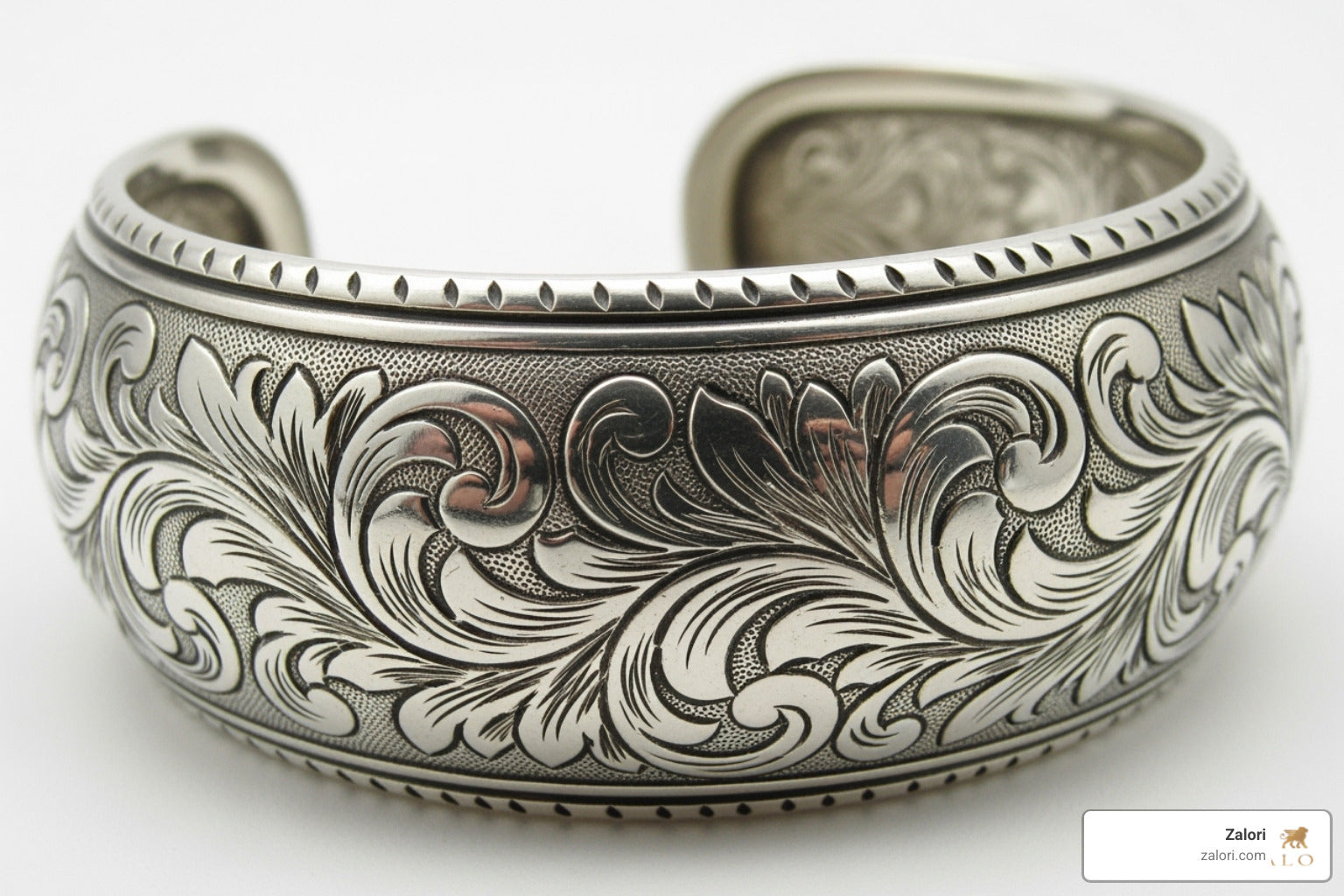 Personalized Silver Bracelets: A Guide to Unique Gifts