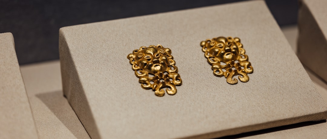 Unlock the Luster: Best Ways to Clean 14K Gold Jewelry at Home
