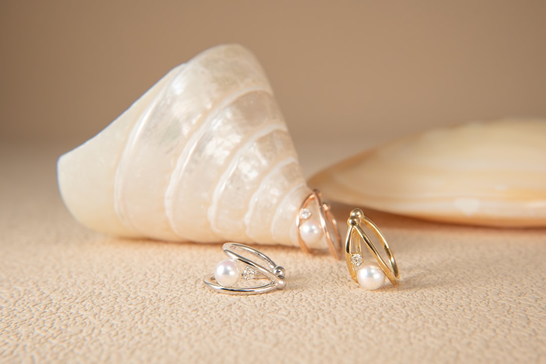 Wedding Pearl Earrings: Your Guide to Timeless Bridal Sparkle