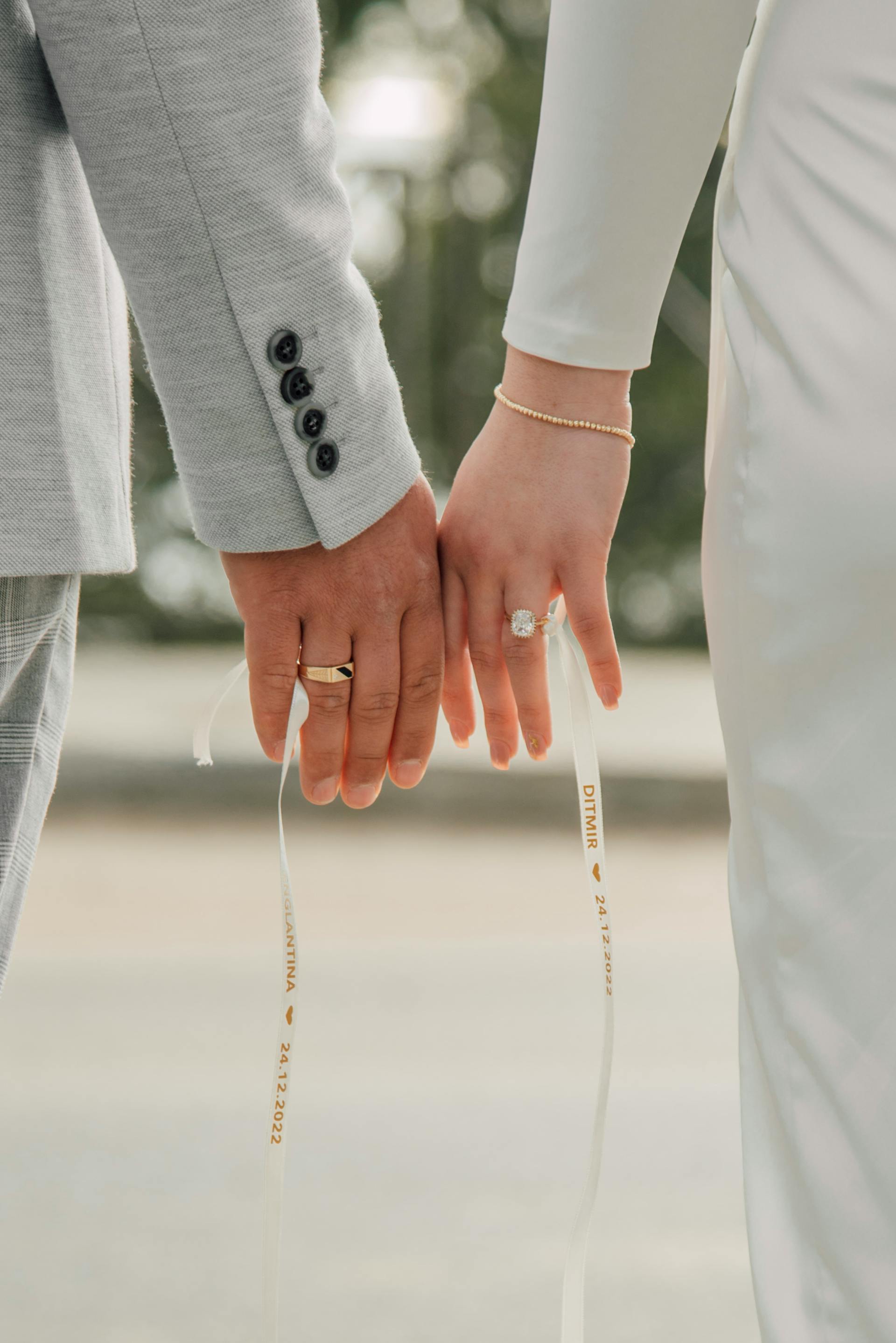 White Gold vs Platinum in 2025: Color, Care, Allergy Safety, and Cost—A No‑Regrets Guide