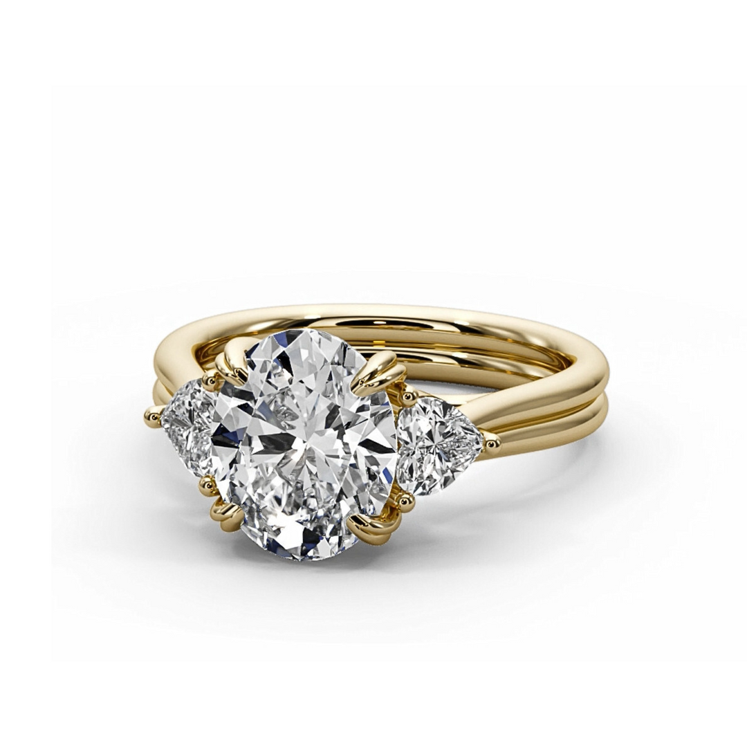 The Amora – Oval & Heart Diamond Ring in 18K Gold