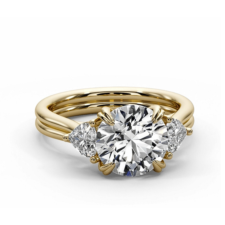 The Radiance – Round & Heart Diamond Ring in 18K Gold