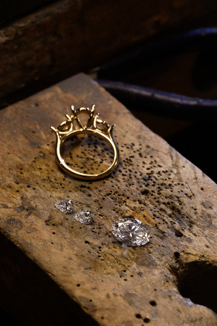 The Aurora – Oval & Pear Diamond Ring in 18K Gold