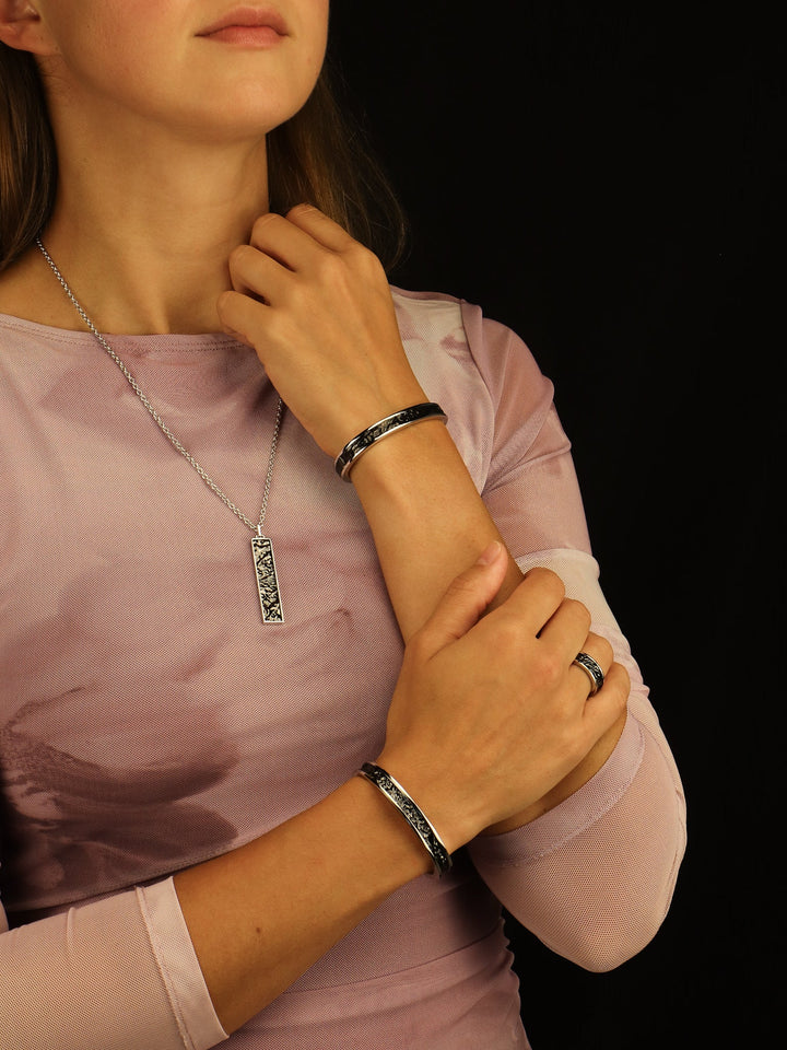 The Beaumont Pendant