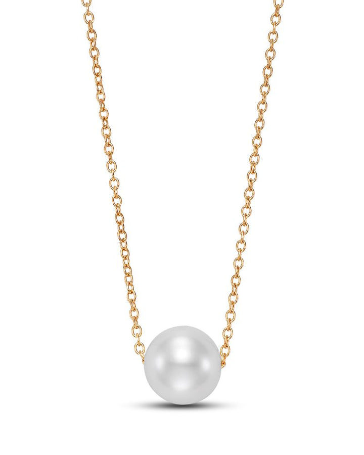 Pearl necklace in gold chain
