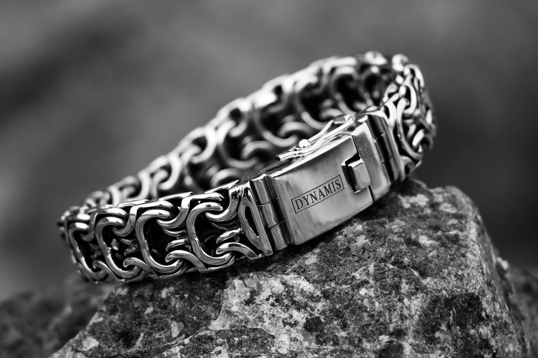 Heavy Ramses silver bracelet (15 mm)