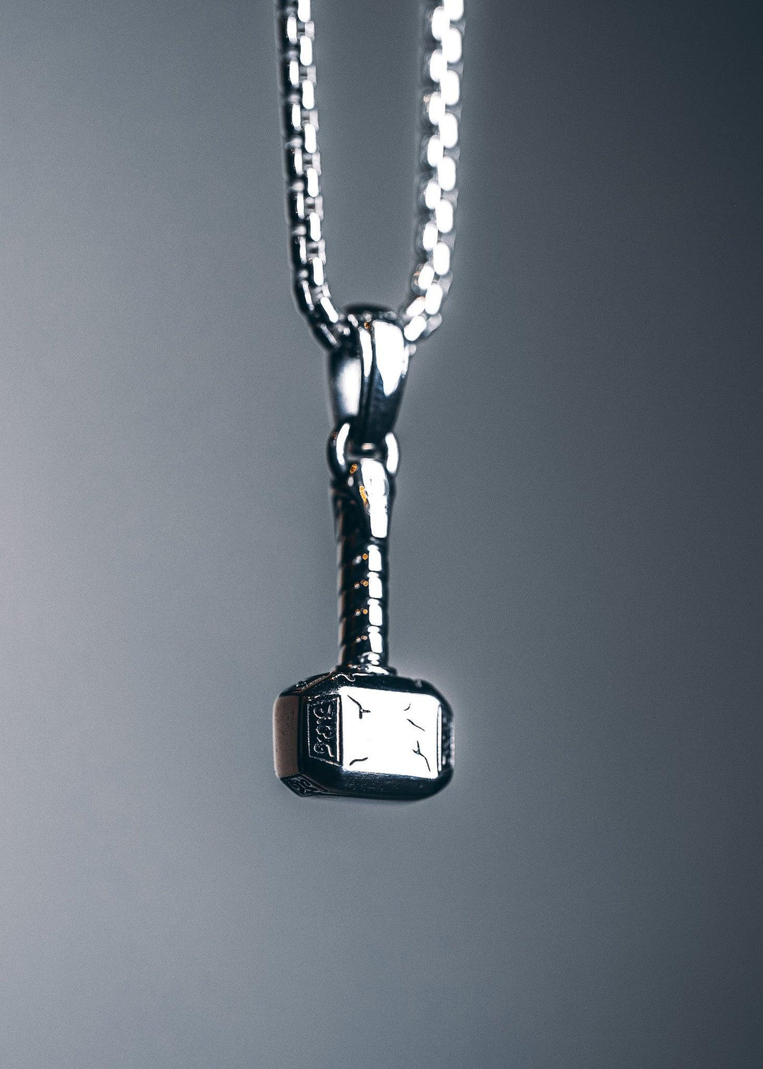 MJÖLNIR Silver Pendant