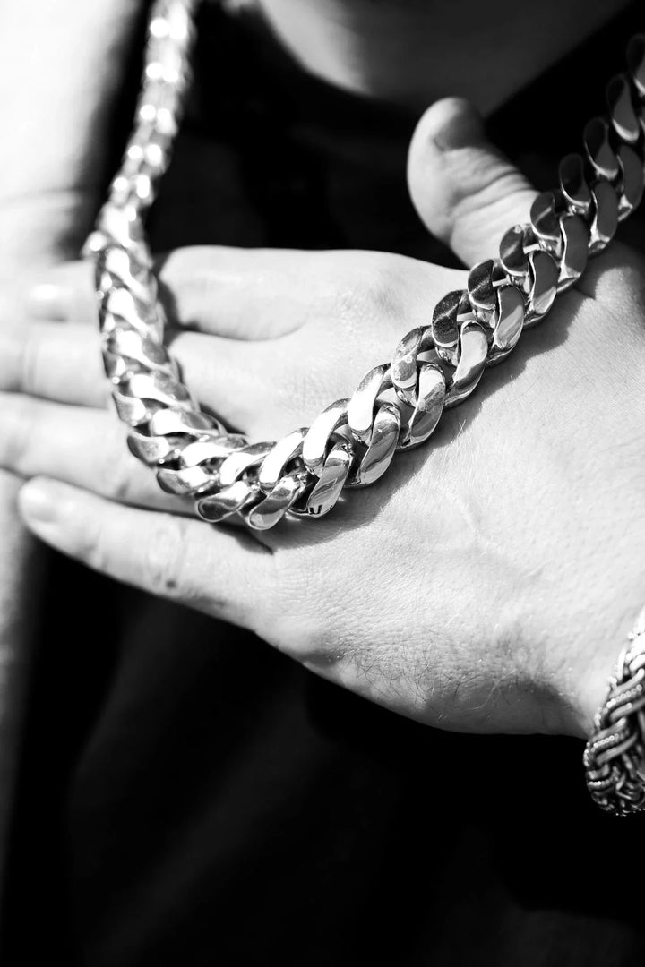 CHUNKY SILVER CUBAN NECKLACE (20 MM)