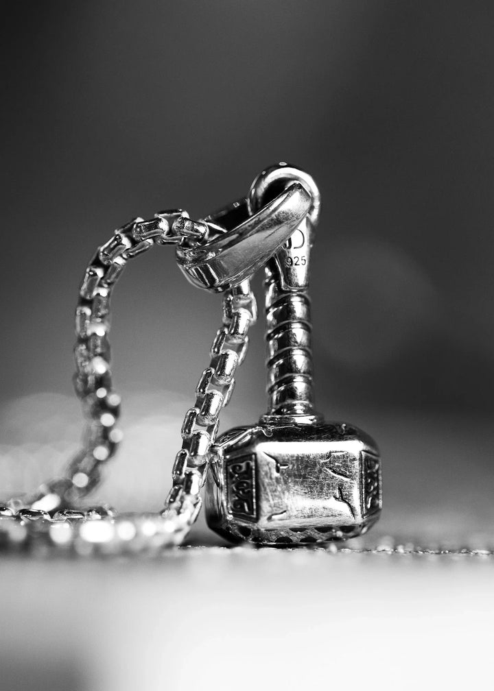 MJÖLNIR Silver Pendant