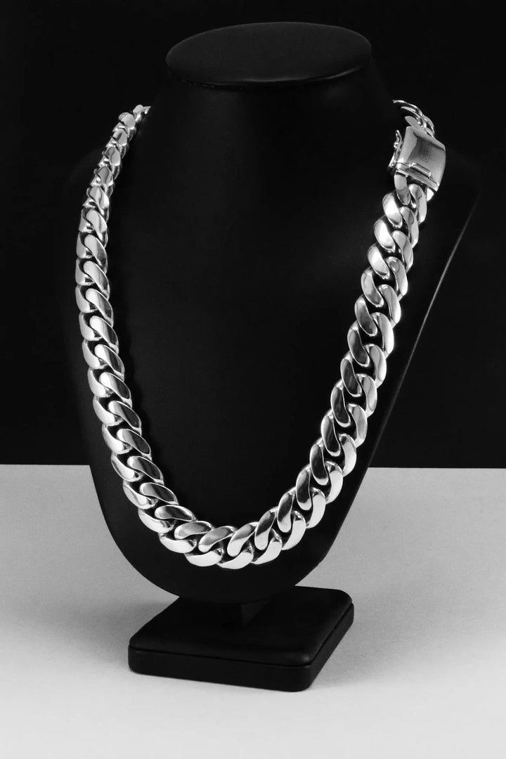 CHUNKY SILVER CUBAN NECKLACE (20 MM)