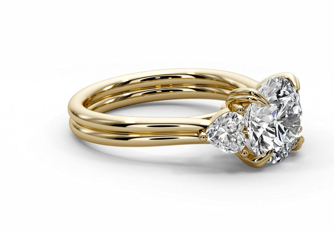 The Radiance – Round & Heart Diamond Ring in 18K Gold