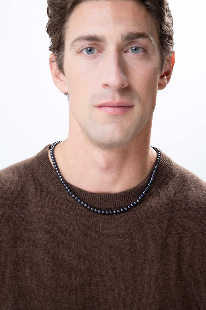 Man wearing Basic Genuine Black Pearl Necklace