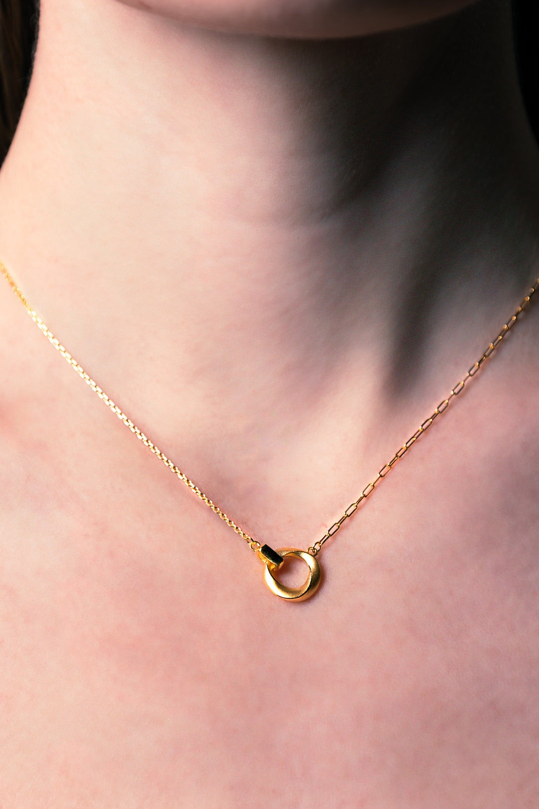 24k Gold Double Circle Pendant Chain Necklace